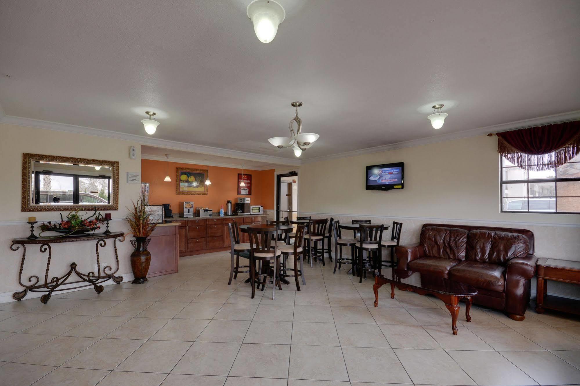 Econo Lodge Lake Charles University Area Exterior photo